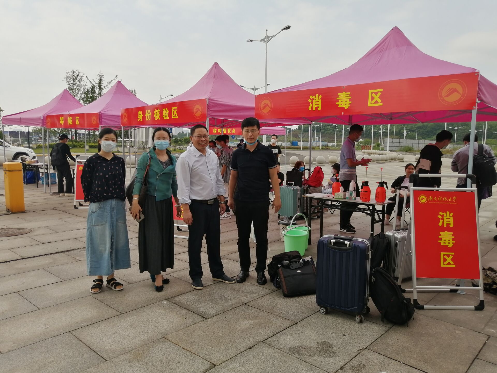 e5c41493f4dc4698b54f8b5fefe7aa31.jpg e5c41493f4dc4698b54f8b5fefe7aa31.jpg