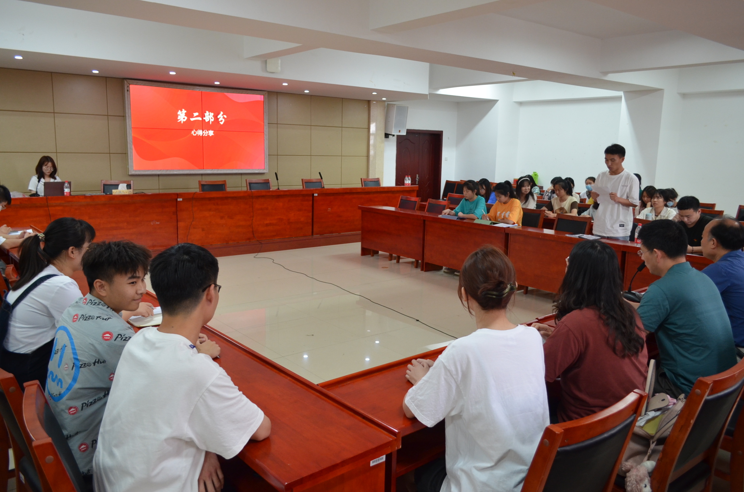 0fbad55fb8e8466bbac823ff20e50985.jpg 0fbad55fb8e8466bbac823ff20e50985.jpg