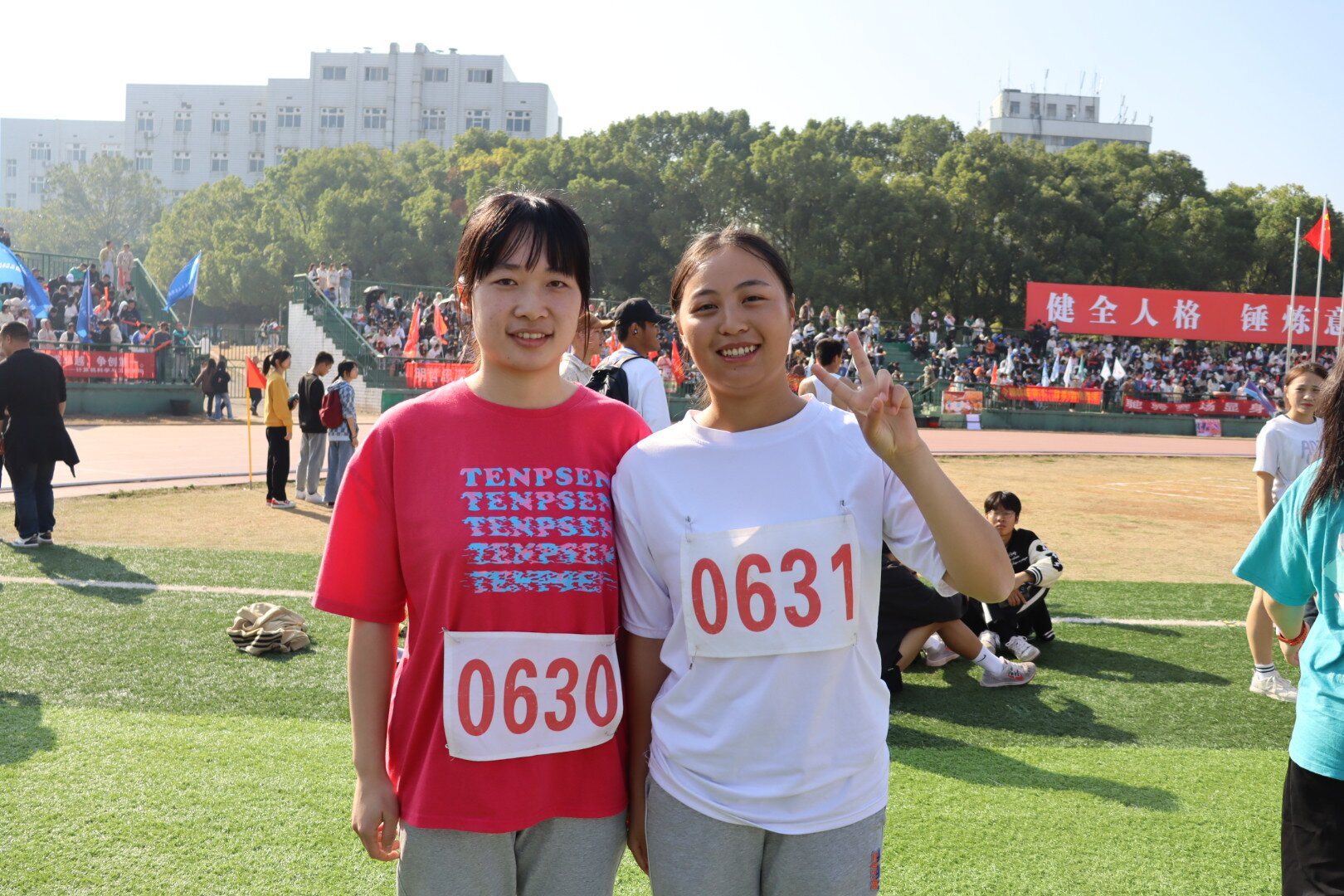 08fe4ebed5564a9788831ee2d44db61b.jpg 08fe4ebed5564a9788831ee2d44db61b.jpg