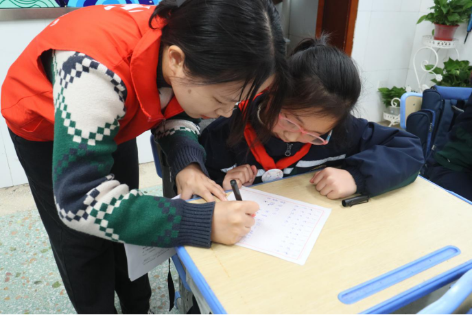 25e263a7a8004bdd9915ec50d96f119d.png 25e263a7a8004bdd9915ec50d96f119d.png